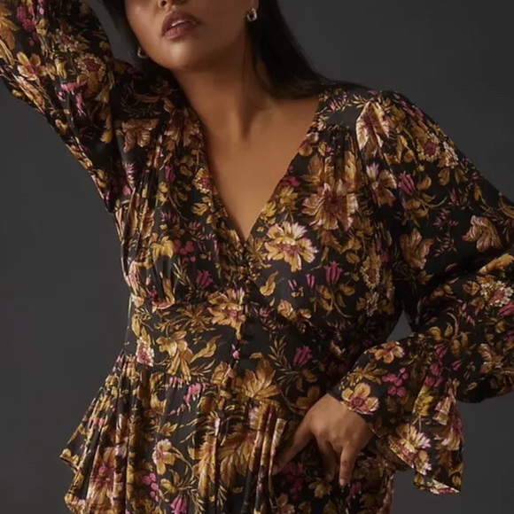 Anthropologie Tops - VGUC Anthropologie Deep-V Tunic Blouse
